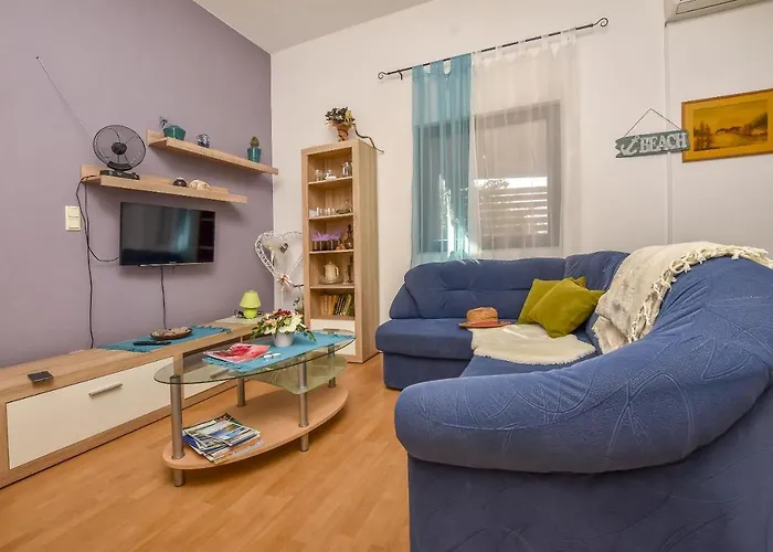 Burin Apartment *