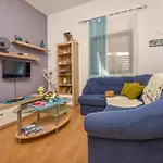Burin 아파트 *