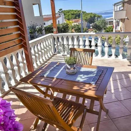 Apartment Burin